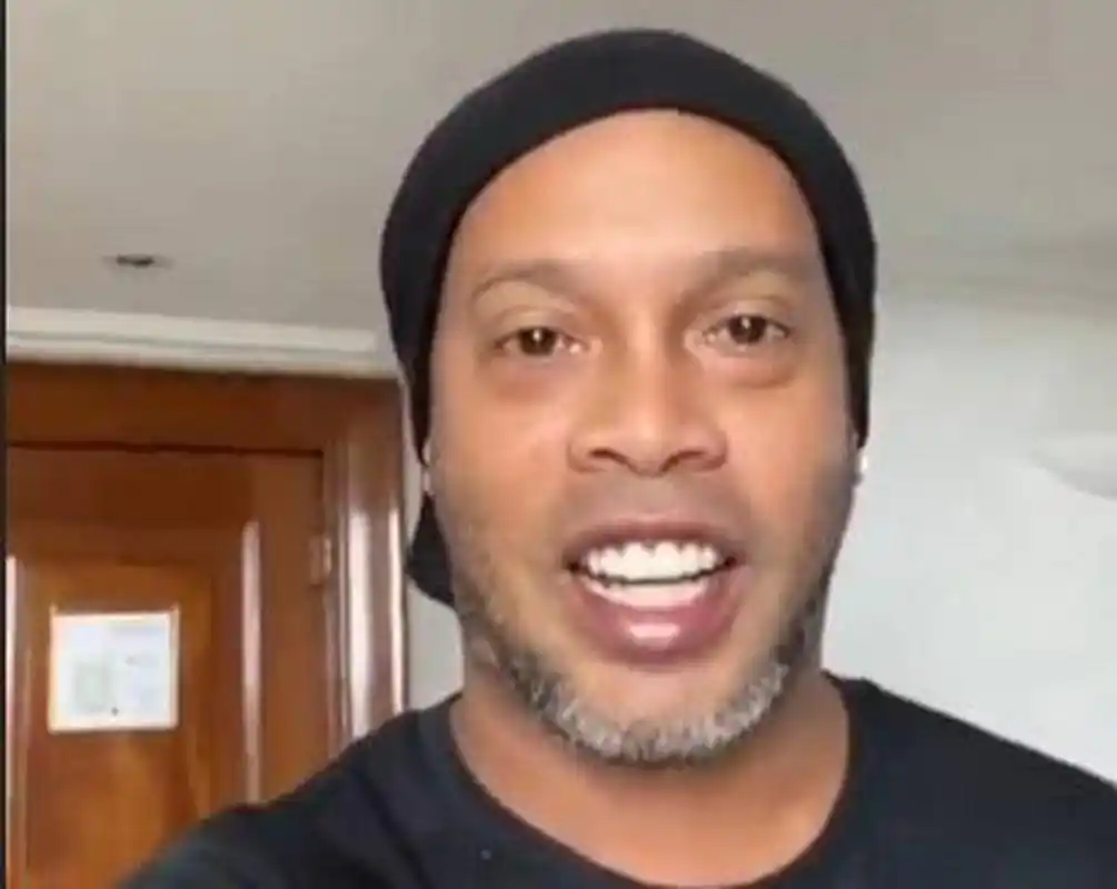 [澳网]辛纳：小兹韦列夫会举起大满贯冠军奖杯的.