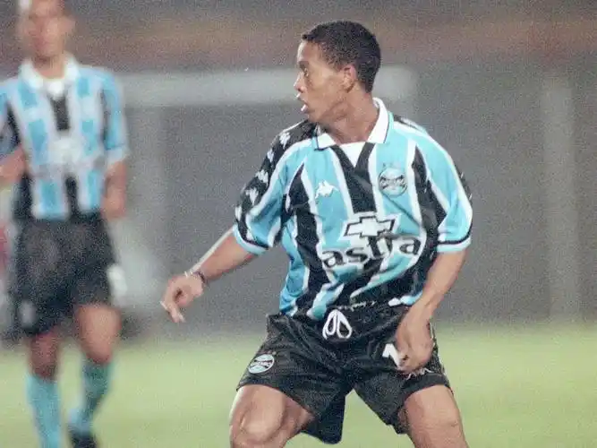 不难看出他 不难看出他